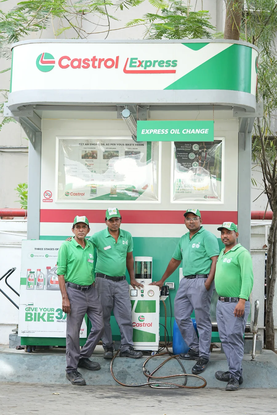 Castrol Express kiosk team