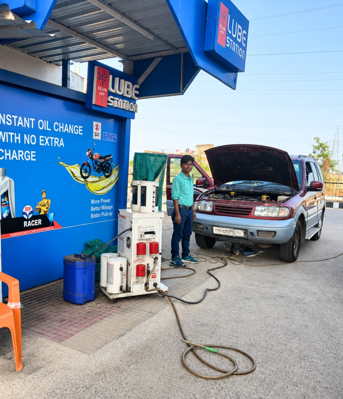 Car oil change at an HP Lube Station